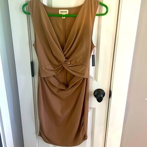 Open Edit dress with front cutout - Small